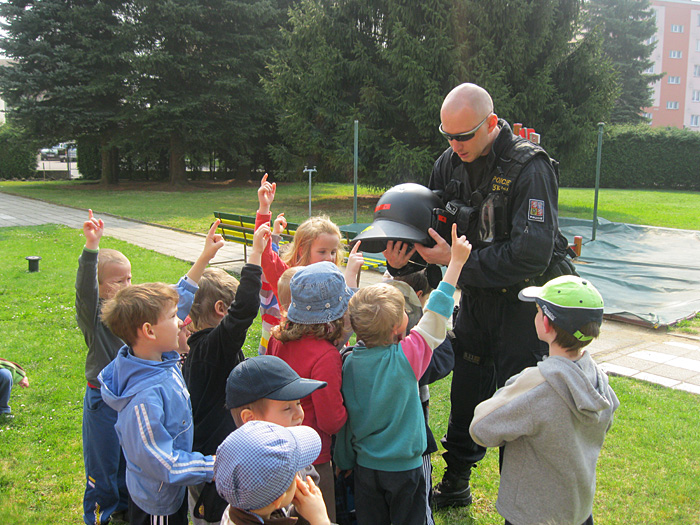 Ukázka policejního zásahu