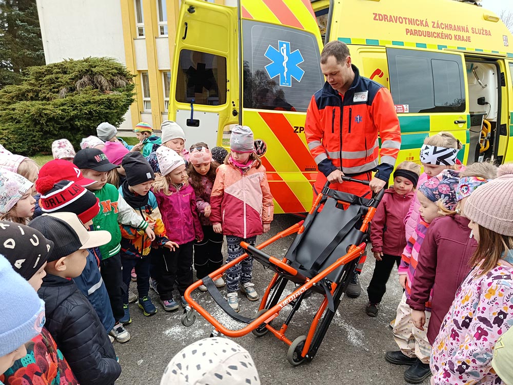 Záchranáři ve škole -155